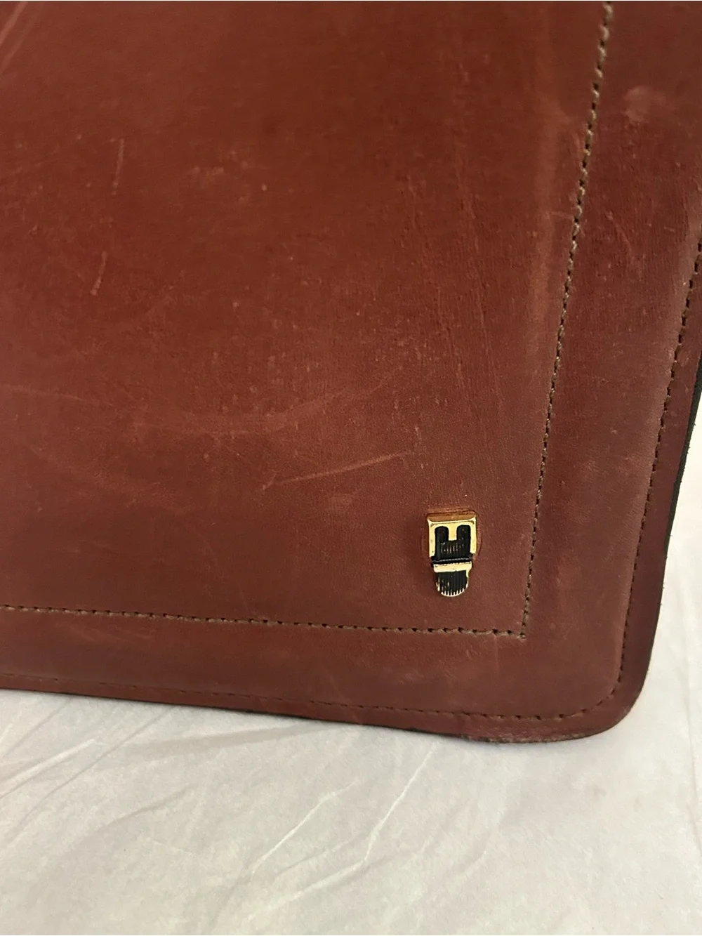 Vintage Men's 100% Leather Briefcase in Deep Brown - Classic Professional Carry
